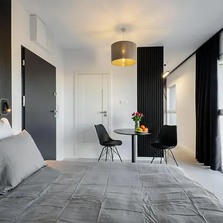 Apartamenty Centrum Wigury Parking Dostep Na Kod Lodz  Exterior photo