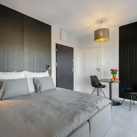 Apartamenty Centrum Wigury Parking Dostep Na Kod Lodz  Exterior photo