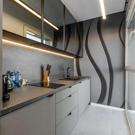 Apartamenty Centrum Wigury Parking Dostep Na Kod Lodz  Exterior photo